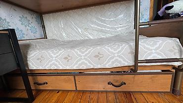 Mebel: Oğlan və qız üçün, İşlənmiş, Çarpayı, Matras ilə, Siyirməli, Taxta — 2
