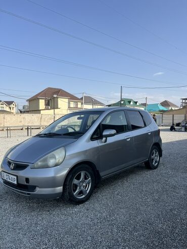 обмен на авто с доплатой: Honda Fit: 2004 г., 1.5 л, Автомат, Бензин, Хэтчбэк