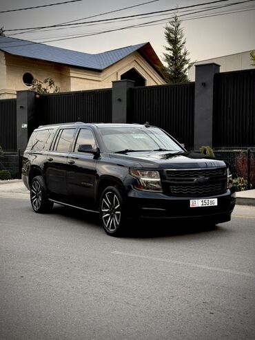 срочно продаю нужны деньги очень срочно: Chevrolet Suburban: 2018 г., 5.3 л, Автомат, Бензин, Внедорожник