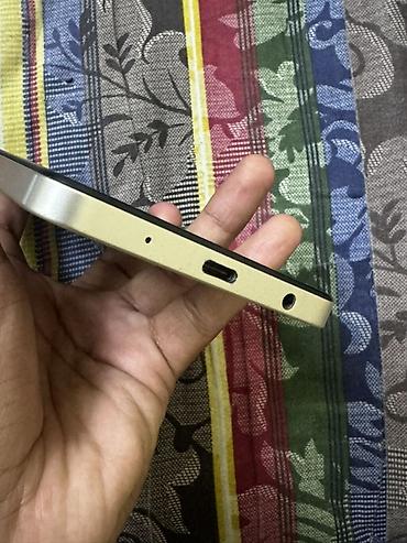 mini notebook: Redmi, Redmi A5, Б/у, 128 ГБ, цвет - Золотой, 2 SIM — 4