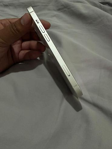 Apple iPhone: IPhone 13, Б/у, 128 ГБ — 10