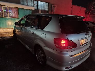 Toyota: Toyota Ipsum: 2003 г., 2.4 л, Автомат, Бензин, Минивэн — 6