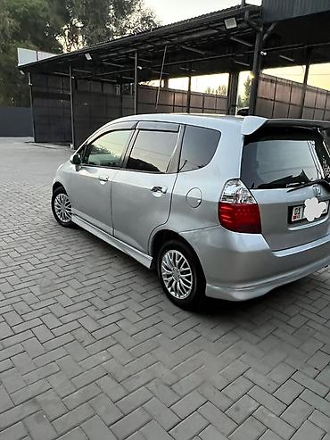 капот нексия 1: Honda Fit: 2002 г., 1.3 л, Автомат, Бензин, Хэтчбэк — 3