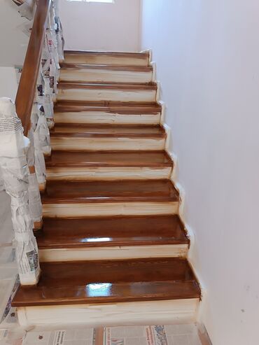 Pilləkən məhəccərləri: Salam taxta pilləkanı yüksək keyfiyyətlə yığıb yerində — 4