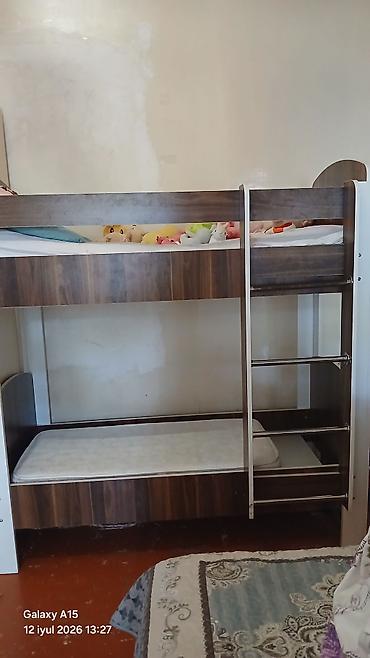 İki mərtəbəli uşaq/yataq çarpayısı - Material: ağ-qəhvəyi laminat