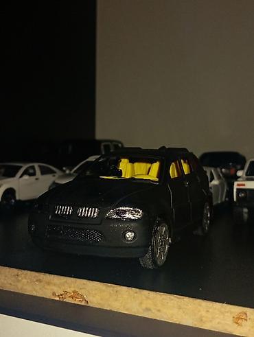 Avtomobil modelləri: Miqyaslı diecast oyuncaq avtomobil modelləri - Korpus: metal — 26