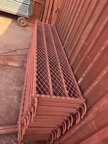 Строительные леса, стойки: Оптом продаю Оптом и в розницу Леса Строительный Леса 500-комп Есть — 12