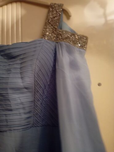 Ziyafət donları: Mavi rəngdə, uzun ziyafət/libas. - Model: Asimmetrik kəsimli, döş — 7