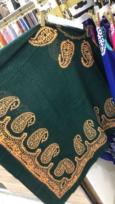 kəlağayi: Kelagâyi 100 % silk.olcusü 140/140 eni üzunu.ýenidir,qutu elavə 5