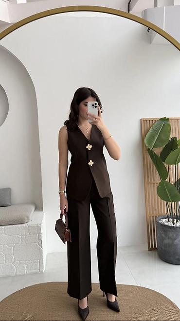 Kompleti: ✨Ženski dvodelni komplet – prsluk bez rukava i ravne pantalone ✅3200 — 1