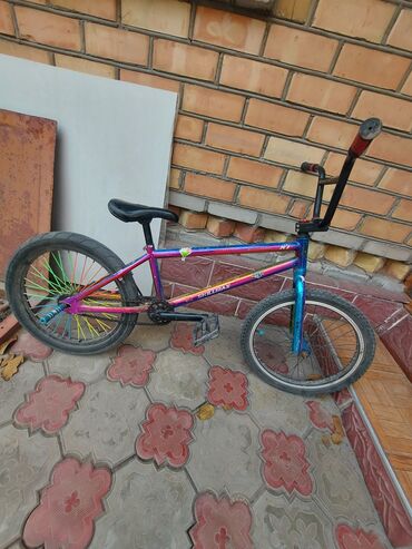 фонарик для велосипедов: BMX велосипед