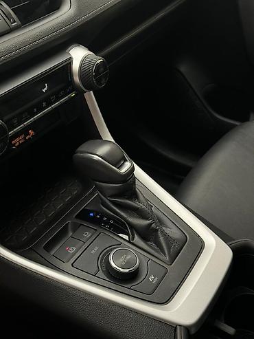 highlander 2002: Toyota RAV4: 2022 г., 2.5 л, Автомат, Гибрид, Кроссовер — 9
