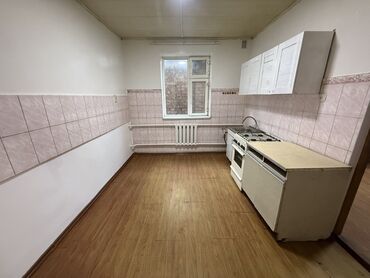 Долгосрочная аренда домов: 180 м², 7 комнат, Утепленный, Бронированные двери, Балкон застеклен — 4