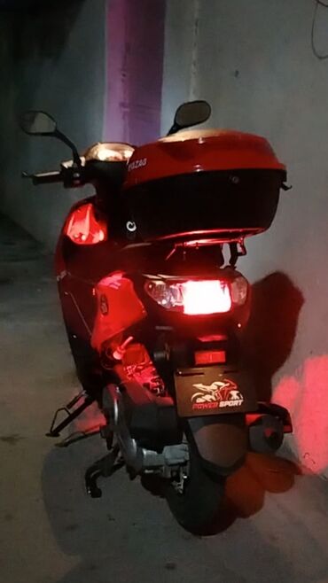 Mopedlər,skuterlər: 3704 km — 10