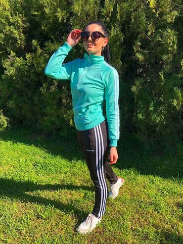 Gornji i donji deo: Mokra likra m,l,xl,2xl Cena 3400 din — 4