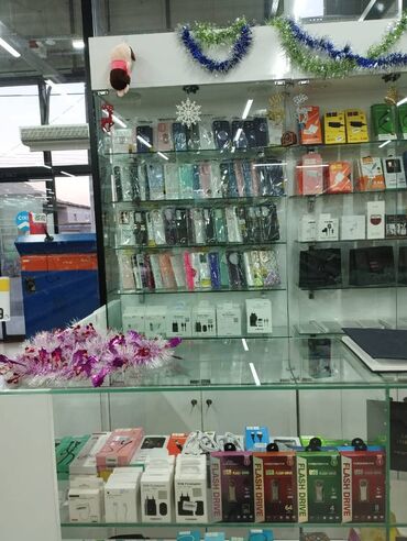 Mağaza avadanlığı: Hazır biznes kimi satılır belədə satılır 2200 azn mallar qarişiq hmisi