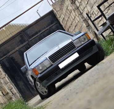 190 masin: Mercedes-Benz 190: 2 l | 1992 il Sedan