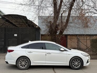 Hyundai: Hyundai Sonata: 2018 г., 2 л, Автомат, Газ — 12