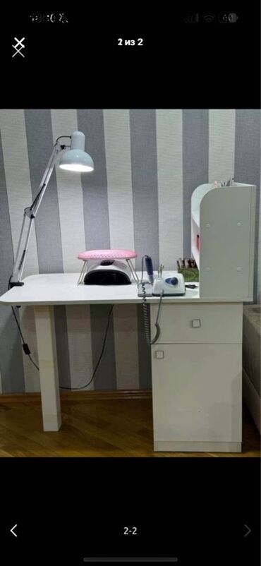 Salon masaları: Manikür üçün masa, Güzgüsüz