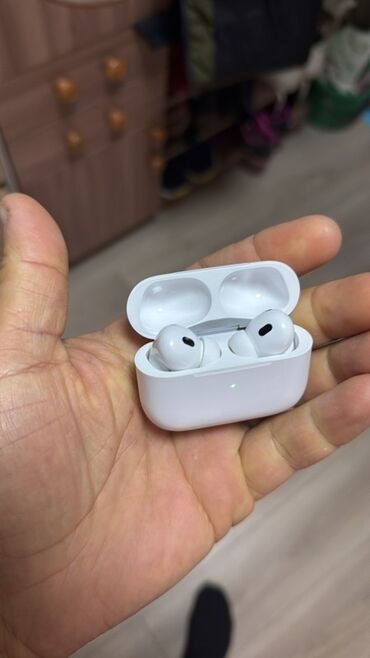 зарядный кейс для наушников: Вакуумные, Borofone, Новый, Беспроводные (Bluetooth), Классические