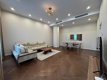 divanlarin temiri: İcarəyə verilir 4 otaqlı yeni tikili 154 m², Ağ şəhər q. Kateqoriya — 4