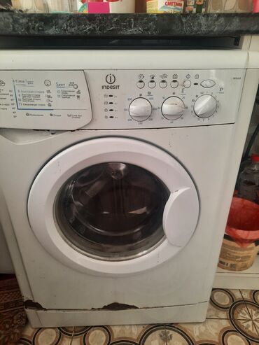 новый стиральная машинка: Продам на запчасть стиральную машину indezit5000сом