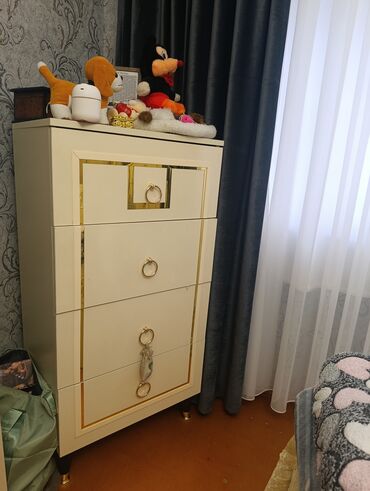 Yataq otağı dəstləri: İkinəfərlik çarpayı, Dolab — 5