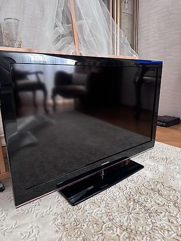 ТВ и видео: Б/у Телевизор Samsung LCD 32" — 2