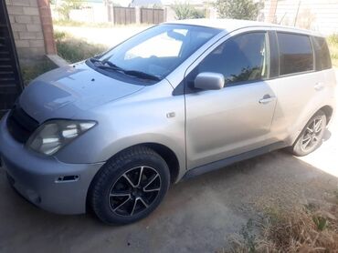 Toyota: Toyota ist: 2003 г., 1.3 л, Автомат, Бензин, Универсал