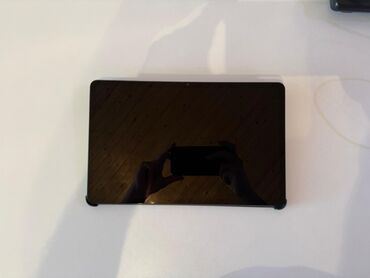 ipad mini 5 чехол: Rəngi: Nerdo Gray. Üstündə adaptor, Kabura və Qutusu verilir. Yenidən