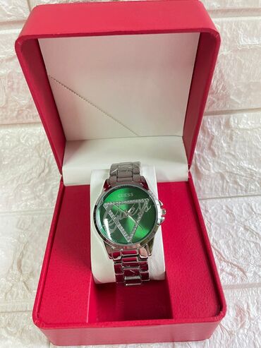 Ručni satovi: Cena: 3100 (sa kutijom)
Cena:2600 (bez kutije) ✨ — 18