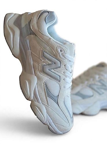 2000 dinara: New Balance patike – model inspirisan „dad shoe“ estetikom u — 2