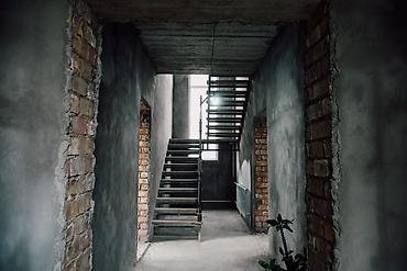 4: 🏡 Продаётся двухэтажный ПСО дом в Биримдик-Кут 📍 Участок: 4 сотки 📐 — 4