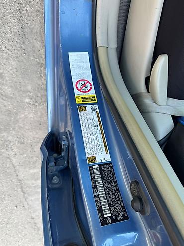 prius r17: Toyota Prius (2-ci nəsil) – mavi rəng, hibrid hatchback — 8