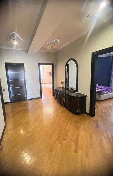 Uzunmüddətli kirayə mənzillər: 9-mikrorayonda Tərlan Şadlıq sarayının yanında 20 mərtəbəli binanın — 10