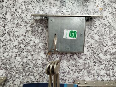 qapi uzu: Gizli tip qapı kilidi – qutu mexanizmi - Material: möhkəm metal