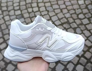 boho: New Balance patike – lifestyle/athleisure silueta sa masivnim đonom - — 1