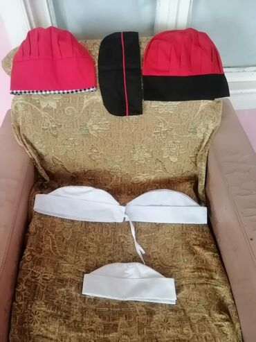 Tibbi geyim: Ağ rəngli aşpaz forması dəsti Məhsulun tərkibi: - Aşpaz köynəyi — 10