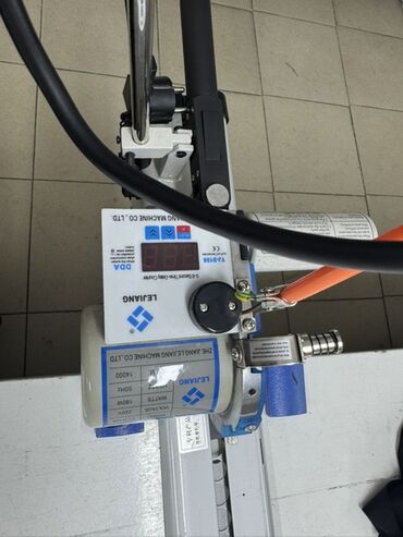 скупка не рабочих инструментов: Раскройная линейная машина LEJIANG DDA TA-0108 - это электрический