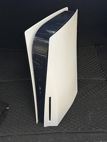 playstation satışı: Salam, ev seraitinde cox az muddet istifade olunub, ustada qetiyyen — 2