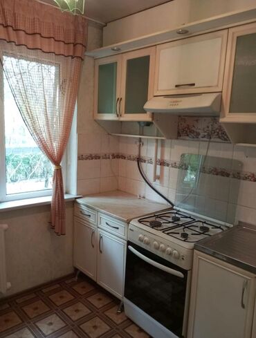 пишпек дом продать: 3 бөлмө, 58 кв. м, 1 кабат, Косметикалык ремонт