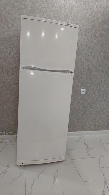 холодильная витрина: Холодильник Atlant, Б/у, Двухкамерный, De frost (капельный), 60 * 160 * 60