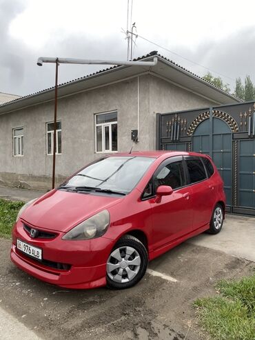 выкупка машина берилет: Honda Fit: 2002 г., 1.3 л, Вариатор, Бензин, Хэтчбэк