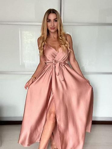 punije devojke: Svileni maxi haljina s V-izrezom i pojasom - Elegantna duga haljina — 1