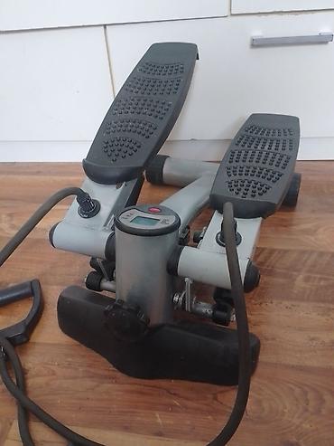 Ostale sprave za vežbanje: Steper je potpuno ispravan osim displeja za merenje minuta koji nerad! — 4