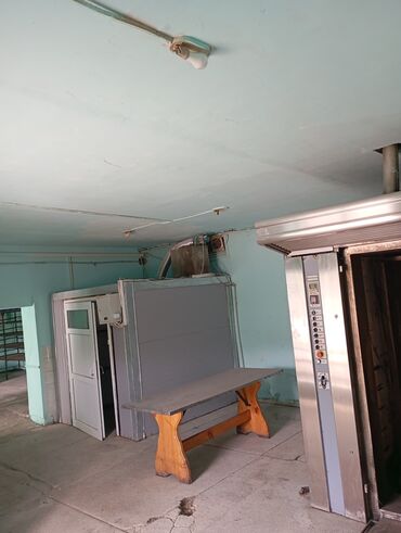 Другая коммерческая недвижимость: Срочно продаётся готовый бизнес. Пекарня в центре г.Кара-Балта. Со — 2