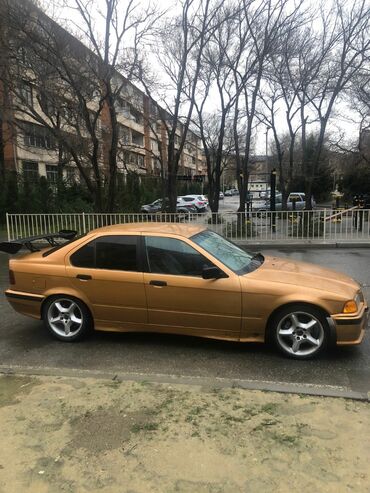 bmw x6 xdrive30d: BMW 1 series: 0.2 l | 1992 il Sedan