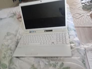 kredit notebook: Məhsul: Sony VAIO noutbuku (ağ rəng) Xüsusiyyətlər: - Klaviatura: tam — 2