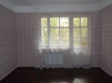 Ofislər: Xətai metrosuna yaxin 7 mertebeli binanın 2-ci mərtəbəsində yerləşən — 2