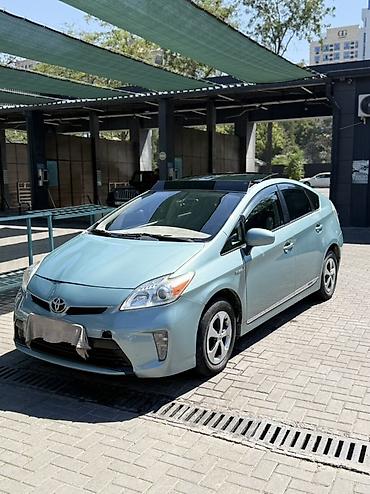 corolla 2016: Toyota Prius: 2012 г., 1.8 л, Вариатор, Гибрид, Хэтчбэк — 2
